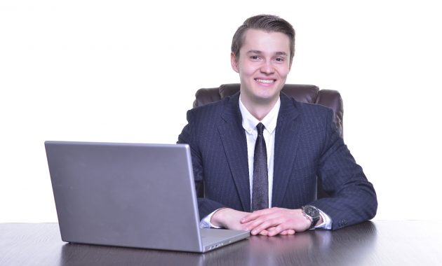 車検で「タイヤの溝が減っているので取り換えますから30万円かかります」と言われたら?