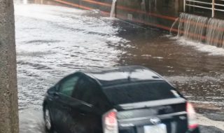 台風で水に浸かってしまった車はどうすればいいのか？　処分方法と修理方法